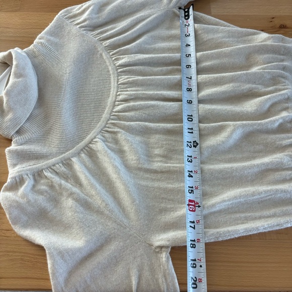 Madewell Women’s Medium Shirred Balloon Sleeve Turtleneck Sweater Cream Knit - Picture 11 of 11